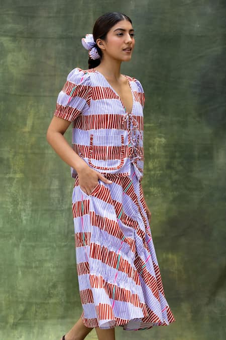 Doodlage V-Neck Stripe Print Top & Skirt Set 