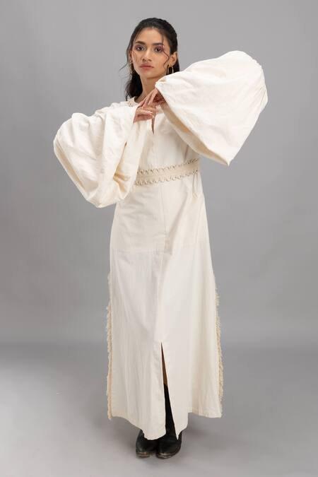 Lavina Sippy White Cotton Split V-neck Maxi Dress With Braided Belt Online at Aza Fashions Lavina Sippy_White Cotton Split V-neck Maxi Dress With Braided Belt _Online_at_Aza_Fashions