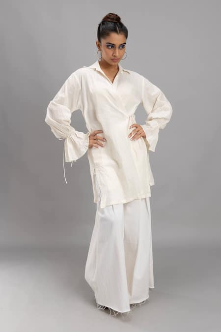 Lavina sippy White Organic Cotton Plain Collared Neck Wrap Around Shirt 
