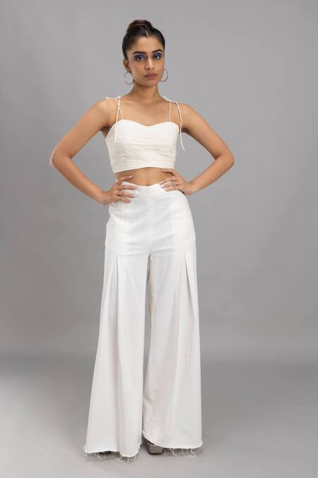 Lavina Sippy_White Cotton Sweetheart Neck Gathered Pleated Crop Top _Online_at_Aza_Fashions
