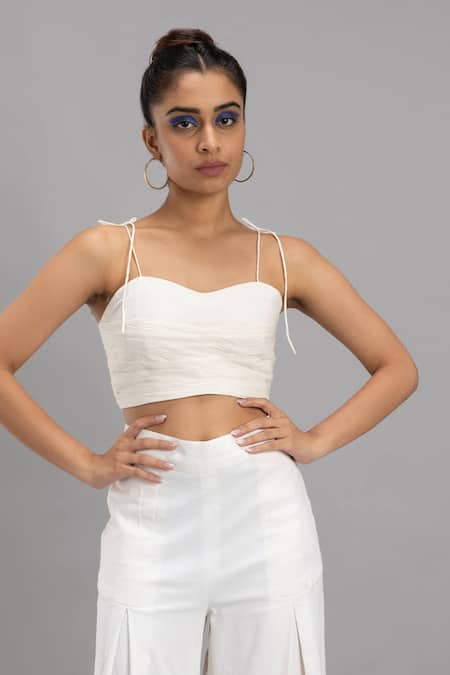 Buy_Lavina Sippy_White Cotton Sweetheart Neck Gathered Pleated Crop Top _Online_at_Aza_Fashions