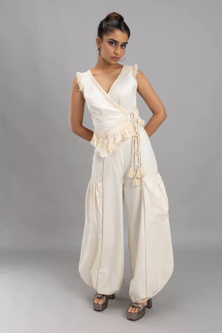 Buy Lavina Sippy White Cotton Tassels V-neck Embellished Waistcoat Top Online at Aza Fashions Buy_Lavina Sippy_White Cotton Tassels V-neck Embellished Waistcoat Top _Online_at_Aza_Fashions