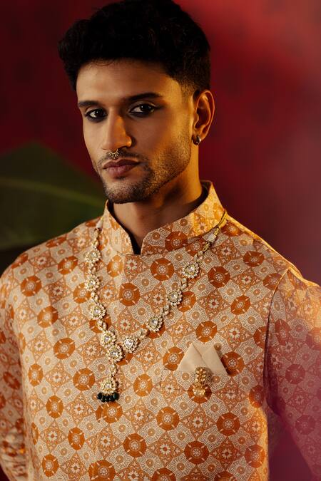 Buy_Pooja Bagaria_Beige Silk, Cotton Embroidery Geometric Bloom Print Bundi Kurta Set 