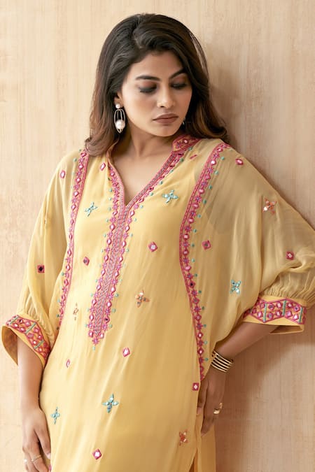 Seams Pret And Couture_Yellow Georgette Mirrors, Embroidery V-neck Kurta Set _Online_at_Aza_Fashions
