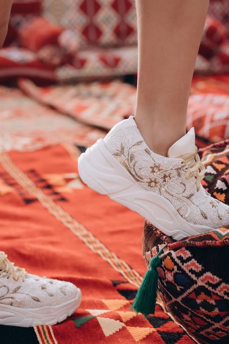 Buy_Zori World_White Floral Sequin Embellished Sneakers _Online_at_Aza_Fashions