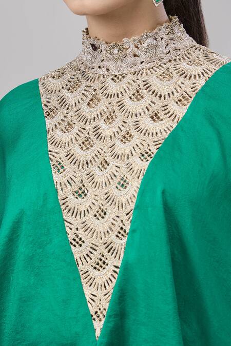 Buy Anand Kabra Emerald Green Embroidery Zardozi Round High Neck Scallop Kaftan Set Online at Aza Fashions Buy_Anand Kabra_Emerald Green Embroidery Zardozi Round High Neck Scallop Kaftan Set_Online_at_Aza_Fashions