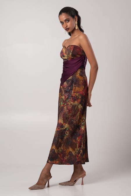 Advait_Brown Linen, Satin Sweetheart Neck Printed Corset And Skirt Set _Online_at_Aza_Fashions