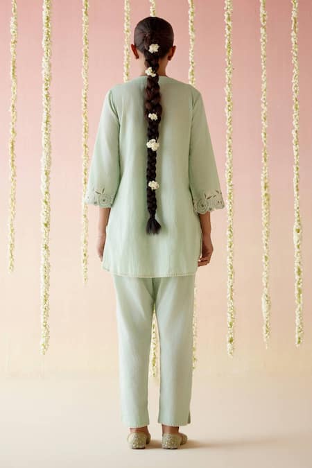 Shop Nero India Green Handloom , Embroidery Round Floral Cutwork Tunic And Pant Set at Aza Fashions Shop_Nero India_Green Handloom , Embroidery Round Floral Cutwork Tunic And Pant Set _at_Aza_Fashions