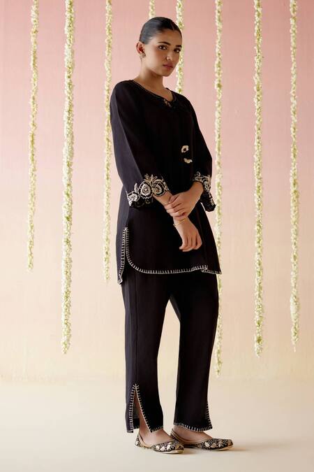 Shop_Nero India_Black Handloom Cotton Embroidery Round Neck Floral Tunic And Pant Set _Online_at_Aza_Fashions