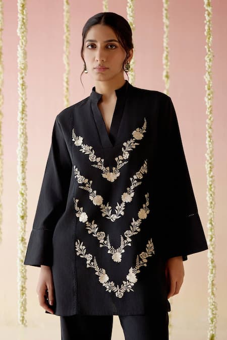 Shop_Nero India_Black Handloom Cotton Embroidery V-neck Floral Tunic And Pant Set _Online_at_Aza_Fashions