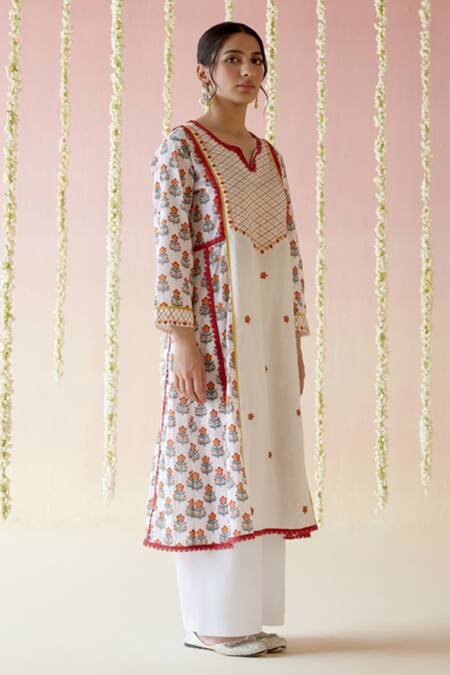 Buy Nero India White Cotton, Satin Embroidery, Pom-poms Poppy Red Floral Block Print Kurta Set Buy_Nero India_White Cotton, Satin Embroidery, Pom-poms Poppy Red Floral Block Print Kurta Set