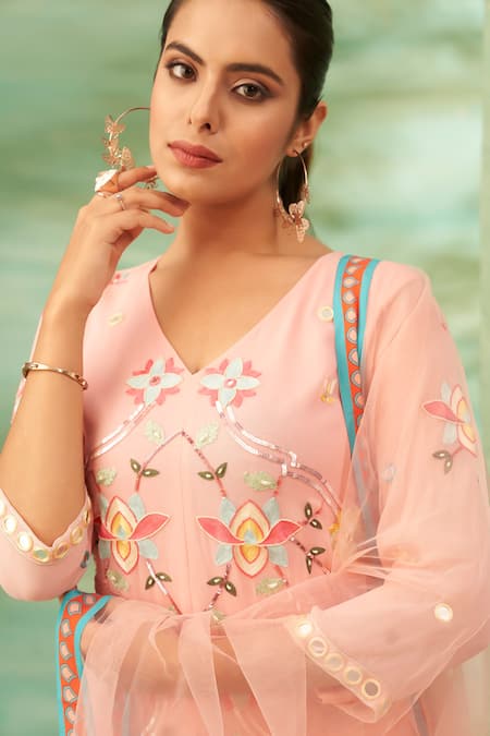Seams Pret And Couture Pink Georgette, Satin Embroidery, Mirrors, Sequins V-neck Floral Kurta Set at Aza Fashions Seams Pret And Couture_Pink Georgette, Satin Embroidery, Mirrors, Sequins V-neck Floral Kurta Set _at_Aza_Fashions