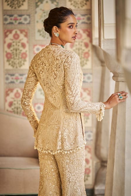 Seema Gujral Beige Paisley Thread Embroidered Kurta Set 
