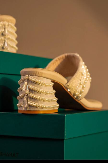 House Of Vitti India Green Embroidery Dull Green-grey Wedges Online at Aza Fashions House Of Vitti India_Green Embroidery Dull Green-grey Wedges _Online_at_Aza_Fashions