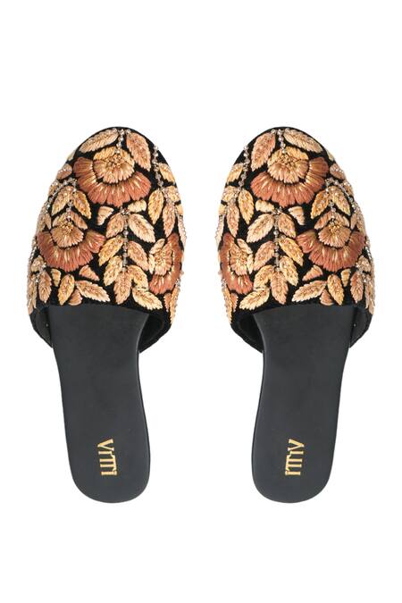 House Of Vitti India Zardozi Black Bloom Embroidered Mules Online at Aza Fashions House Of Vitti India_Zardozi Black Bloom Embroidered Mules _Online_at_Aza_Fashions