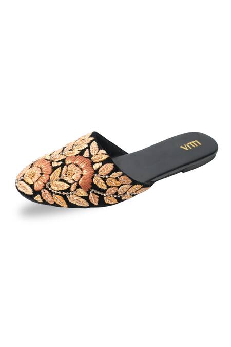 Buy House Of Vitti India Zardozi Black Bloom Embroidered Mules Online at Aza Fashions Buy_House Of Vitti India_Zardozi Black Bloom Embroidered Mules _Online_at_Aza_Fashions
