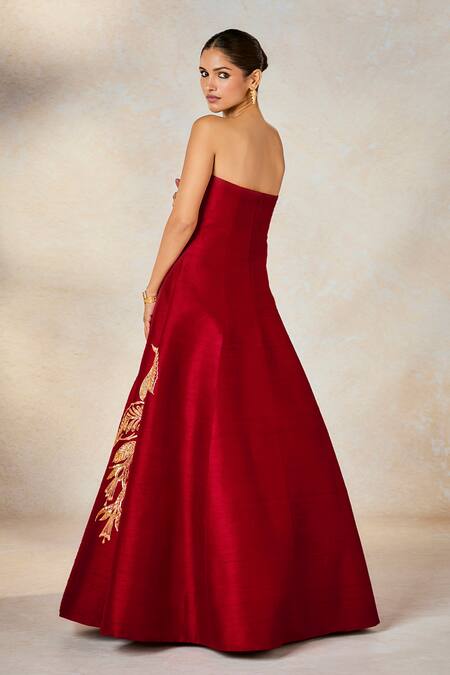 Buy_Masaba_Red Silk, Taffeta Embroidery Square Neck, Open The Paan Pasand Gown With Shrug 