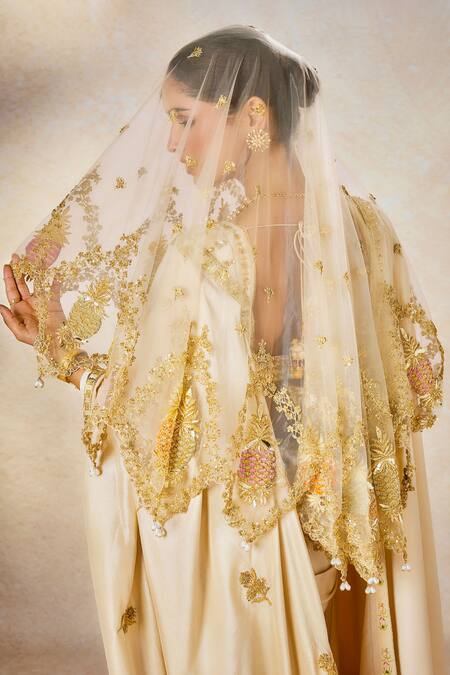 Shop_Masaba_Beige Silk, Tulle Embroidery, Patchwork The Bombay Barfi Saree Set With Veil 