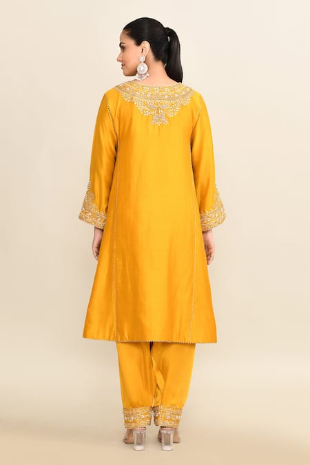 Shop_Sheetal Batra_Yellow Silk Embroidery Split V-neck Geometric Kurta Set _at_Aza_Fashions