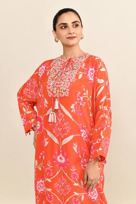 Buy_Archana Shah_Orange Cotton Embroidery Round Neck Floral Print Kaftan Set 
