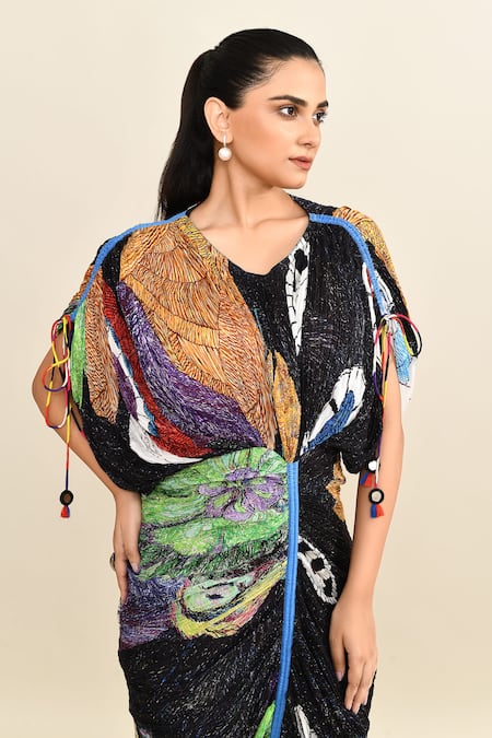 Buy_Saaksha & Kinni_Black Chiffon Round Neck Gathered Kaftan Dress With Abstract Prints