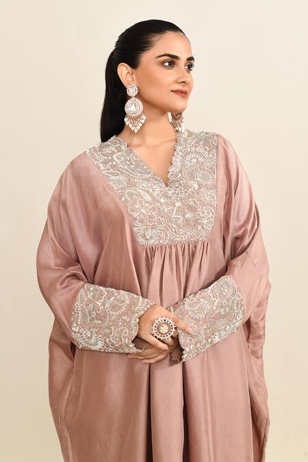 Buy_Mrunalini Rao_Pink Silk Embroidery V-neck Floral Kaftan And Pant Set