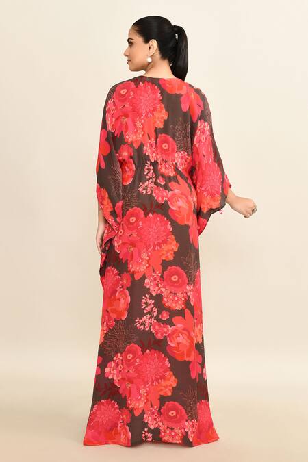 Shop_Archana Shah_Red Cotton Tassels Round Neck Floral Gota Embroidered Kaftan_at_Aza_Fashions