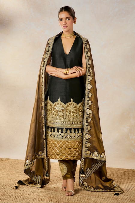Masaba Black Silk, Tissue Embroidery V-neck The Kala Khatta Kurta Salwar Set Online at Aza Fashions Masaba_Black Silk, Tissue Embroidery V-neck The Kala Khatta Kurta Salwar Set _Online_at_Aza_Fashions