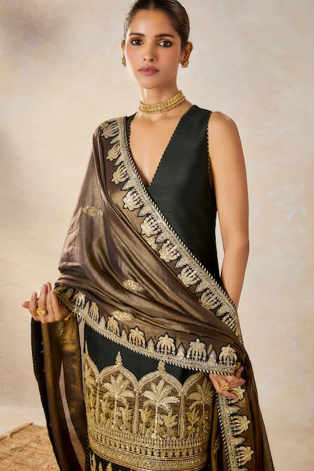 Buy Masaba Black Silk, Tissue Embroidery V-neck The Kala Khatta Kurta Salwar Set Buy_Masaba_Black Silk, Tissue Embroidery V-neck The Kala Khatta Kurta Salwar Set