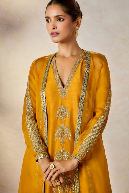 Buy Masaba Yellow Silk Organza, Silk, Viscose Sequins, Zari, The Aam Panna Kurta Pant Set Buy_Masaba_Yellow Silk Organza, Silk, Viscose Sequins, Zari, The Aam Panna Kurta Pant Set