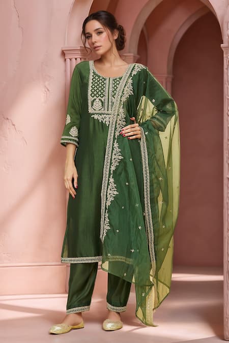 Samyukta Singhania Green Kurta And Pant Silk Blend Embroidered Floral Round Yoke Straight Set 