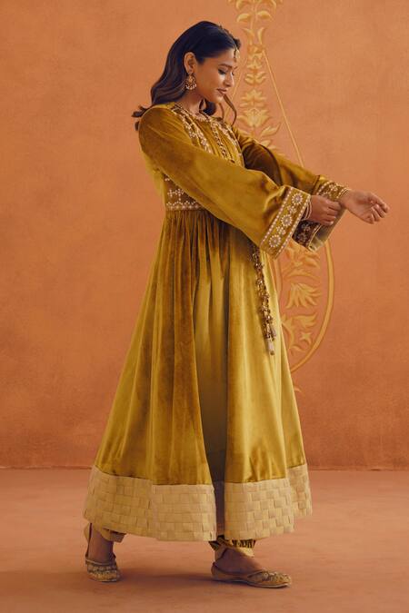 Shop_Inej_Yellow Velvet Tassels, Beads, Sequins Round Neck Floral Embroidered Anarkali Set _Online_at_Aza_Fashions