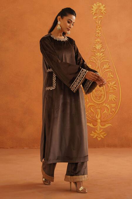 Shop_Inej_Brown Velvet Embroidery, Tassels Round Neck Floral Kurta Set _Online_at_Aza_Fashions