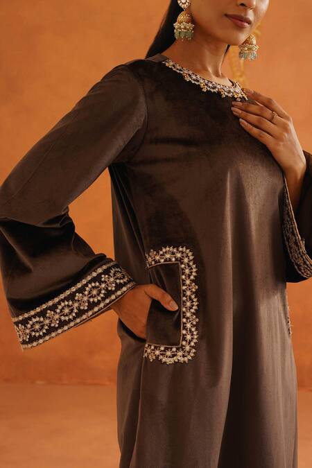 Inej_Brown Velvet Embroidery, Tassels Round Neck Floral Kurta Set _at_Aza_Fashions
