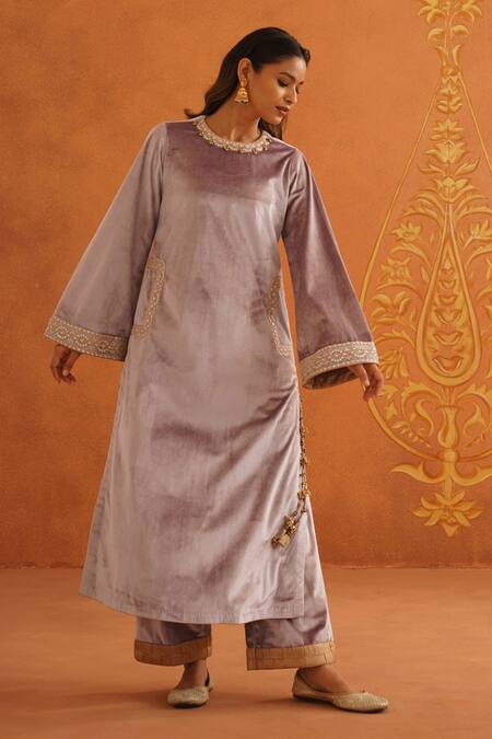 Inej_Purple Velvet Embroidery, Tassels Round Neck Floral Kurta Set _Online_at_Aza_Fashions