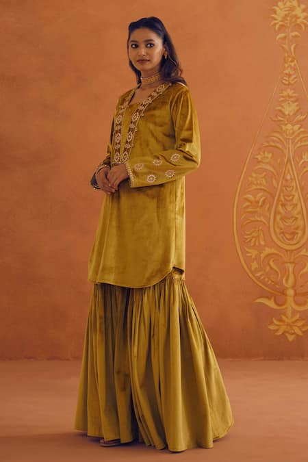 Buy_Inej_Yellow Velvet Embroidery, Beads, Gota Patti Split Floral Kurta Gharara Set _Online_at_Aza_Fashions