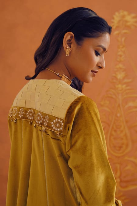 Shop_Inej_Yellow Velvet Embroidery, Beads, Gota Patti Split Floral Kurta Gharara Set _Online_at_Aza_Fashions