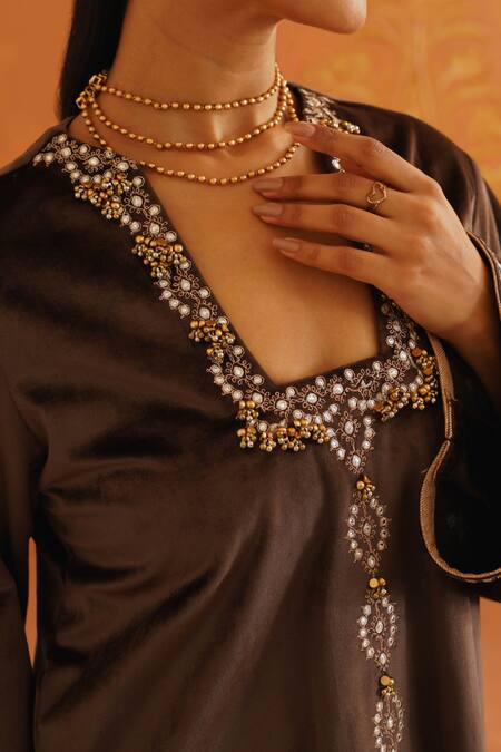 Buy_Inej_Brown Velvet Beads Square Neck Floral Embroidered Tunic And Pant Set _Online_at_Aza_Fashions