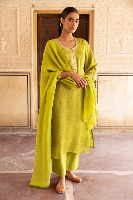 Karaj Jaipur_Green Silk, Muslin, Organza Sequins, Mirrors Split V-neck Embroidered Kurta Set _Online_at_Aza_Fashions