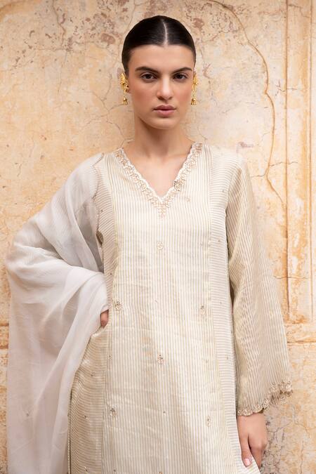 Karaj Jaipur_Cream Silk, Muslin, Organza Zari, Mirrors, Sequins Embroidered Kurta And Pant Set _Online_at_Aza_Fashions