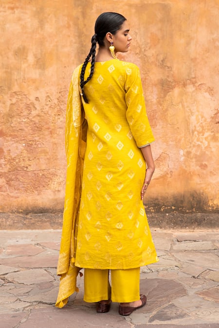 Shop Karaj Jaipur Yellow Kota Doria, Cotton Tassels V-neck Banarasi Embroidered Kurta And Pant Set at Aza Fashions Shop_Karaj Jaipur_Yellow Kota Doria, Cotton Tassels V-neck Banarasi Embroidered Kurta And Pant Set _at_Aza_Fashions