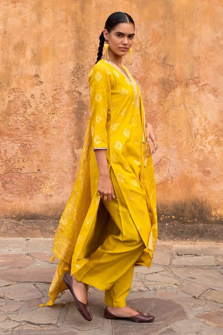 Shop Karaj Jaipur Yellow Kota Doria, Cotton Tassels V-neck Banarasi Embroidered Kurta And Pant Set Online at Aza Fashions Shop_Karaj Jaipur_Yellow Kota Doria, Cotton Tassels V-neck Banarasi Embroidered Kurta And Pant Set _Online_at_Aza_Fashions