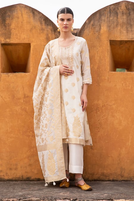 KARAJ JAIPUR Cream Aari Embroidered Kurta Set 