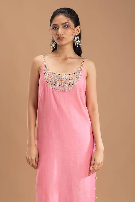 Lavina Sippy Pink Mirror Embroidered Kurta Set 