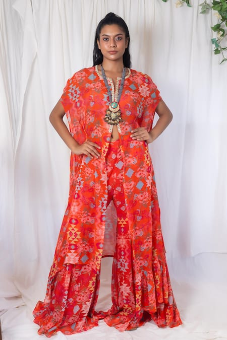 Lavina sippy Printed Front Slit Kurta With Sharara 