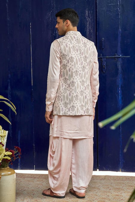 Philocaly Thread Embroidered Bundi Kurta Set 
