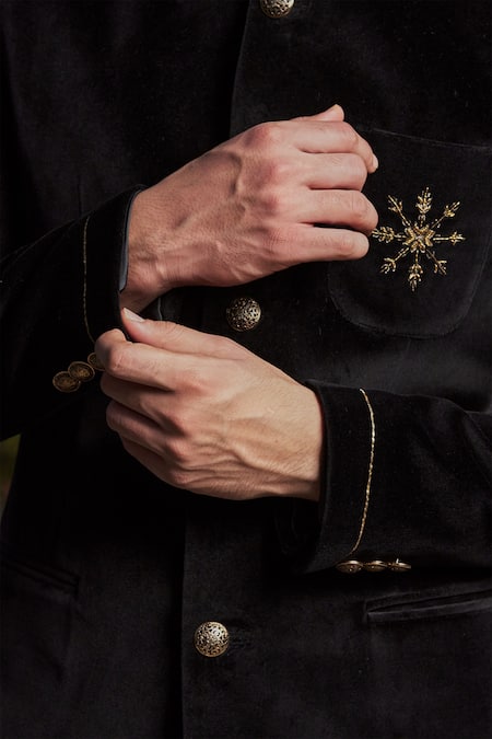 Buy_Philocaly_Black Velvet Zari Zardozi Embroidered Bandhgala 