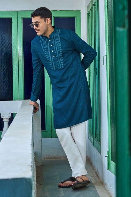 Philocaly_Green Cotton, Silk Embroidery Chevron Kurta _Online_at_Aza_Fashions