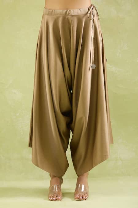 Buy_Prisho_Gold Tissue Zari, Sequins Round Neck Zardozi Patchwork Embroidered Kaftan Set 