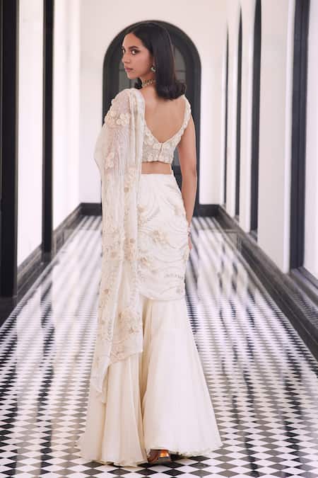 Charu And Vasundhara Ivory Cutdana Embroidered Fischcut Lehenga Set 
